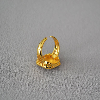 Classic Pearl Ring with Timeless Appeal
