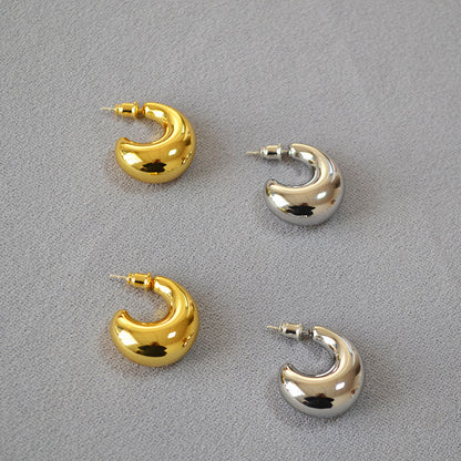 Stunning Gold Earring for Daily Wear