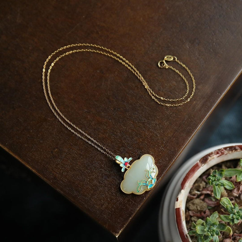 Stunning Gold Necklace for Daily Wear