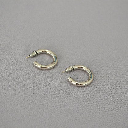 Elegant Gold Earring for Every Occasion