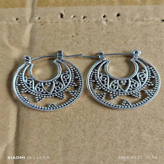 Charming Earring for Any Occasion