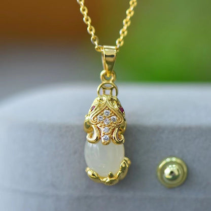 Charming Gold Necklace for Any Occasion