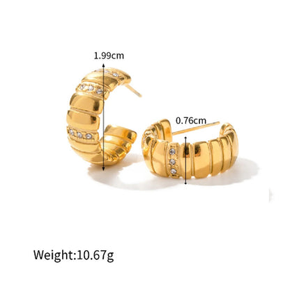 Beautiful Gold Earring with Unique Style
