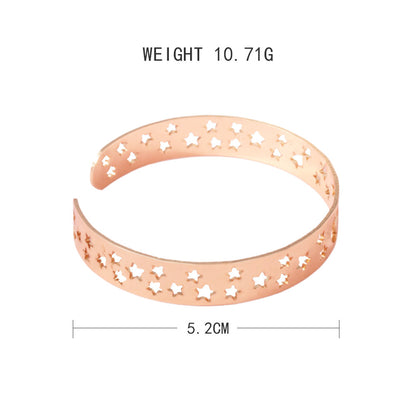 Romantic Gold Bracelet for Special Moments