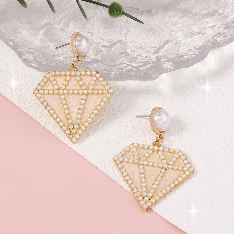 Elegant Pearl Earring for Every Occasion
