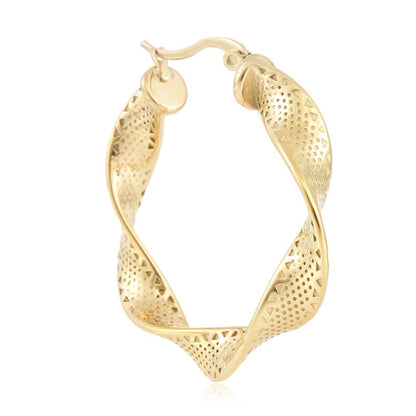 Charming Gold Earring for Any Occasion