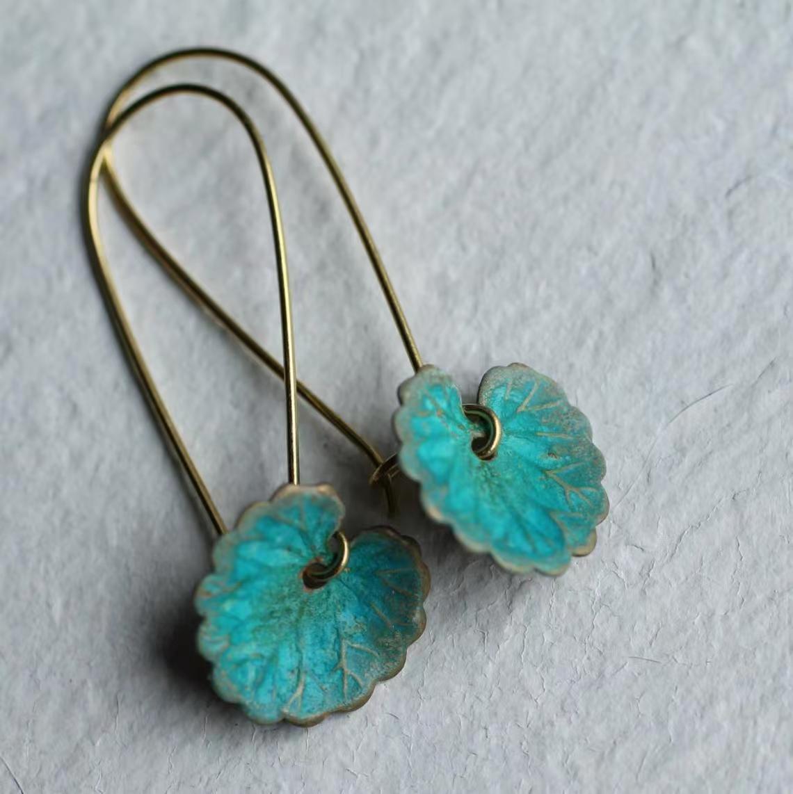 Charming Earring for Any Occasion