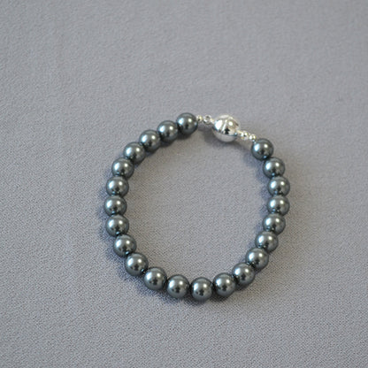 Classic Pearl Necklace with Timeless Appeal