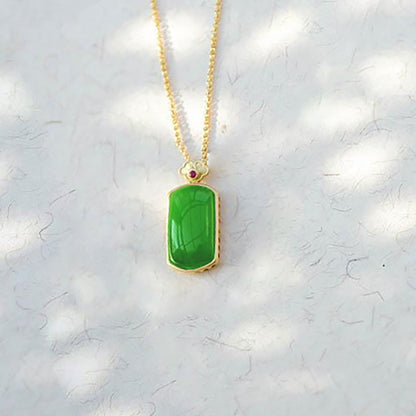 Romantic Gold Necklace for Special Moments