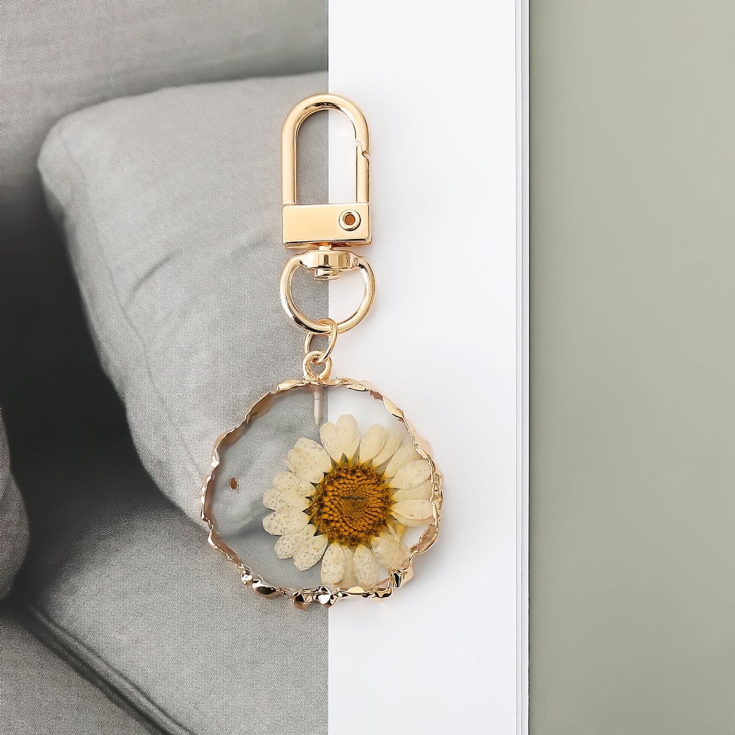Beautiful Pendant with Unique Style
