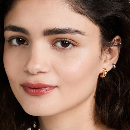 Romantic Gold Earring for Special Moments