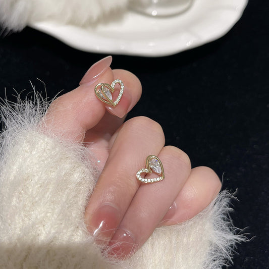 Stunning Gold Earring for Daily Wear
