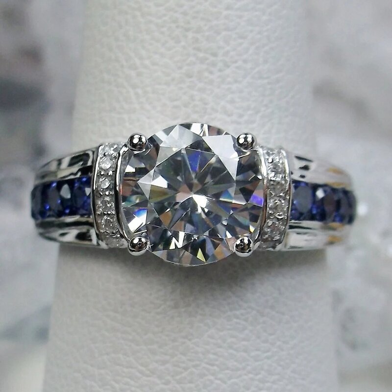 Beautiful Ring with Unique Style