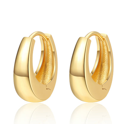 Classic Gold Earring with Timeless Appeal