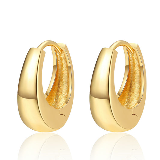 Classic Gold Earring with Timeless Appeal