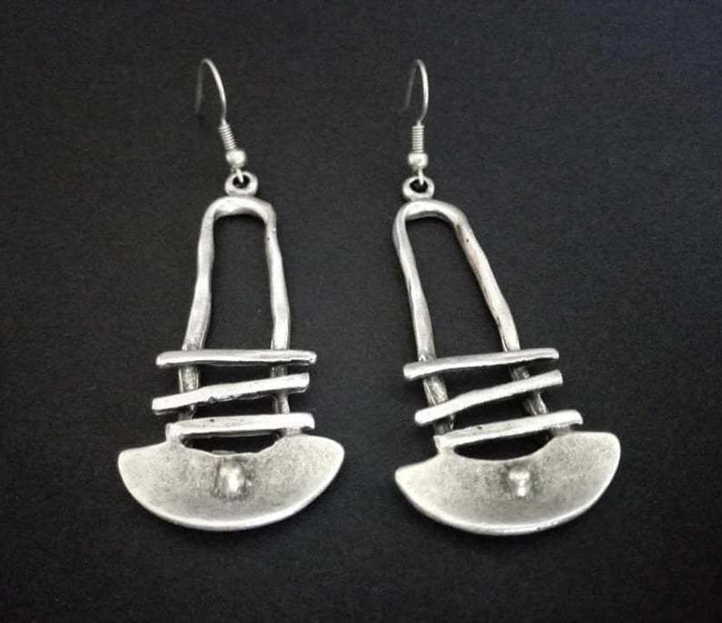 Classic Earring with Timeless Appeal