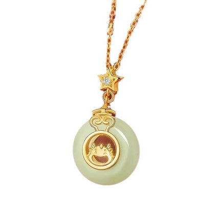 Classic Silver Necklace with Timeless Appeal