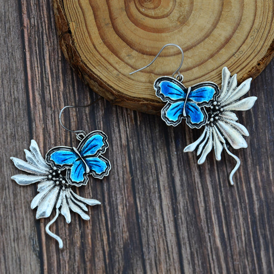 Classic Silver Earring with Timeless Appeal