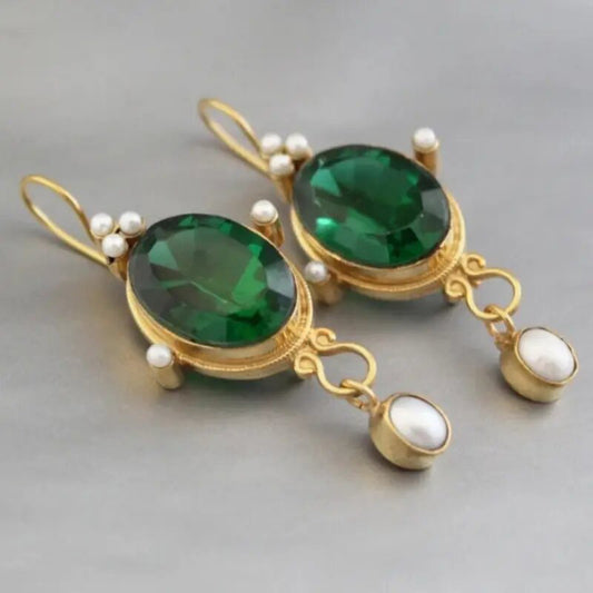 Charming Piece for Any Occasion