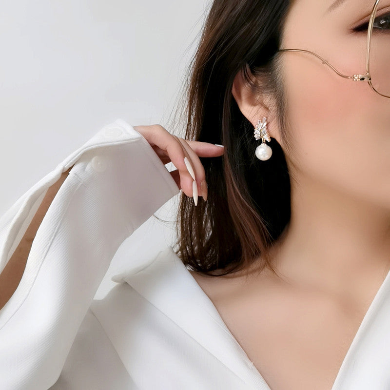 Classic Pearl Earring with Timeless Appeal