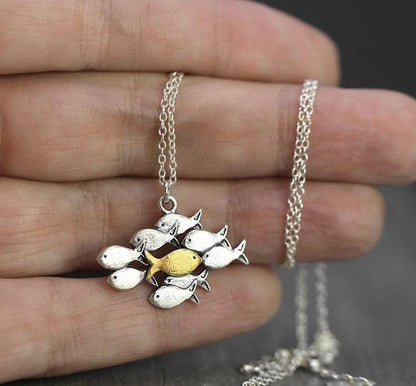 Classic Gold Necklace with Timeless Appeal