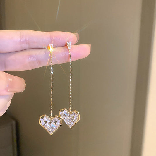 Charming Earring for Any Occasion