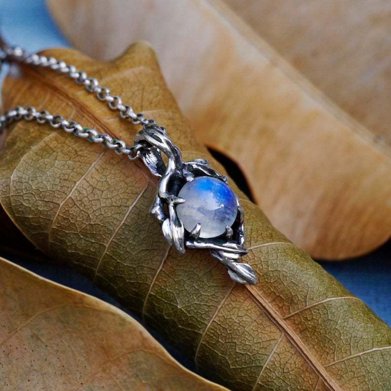Stunning Necklace for Daily Wear