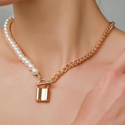 Charming Pearl Necklace for Any Occasion