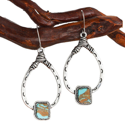 Charming Earring for Any Occasion