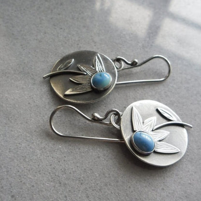 Romantic Gold Earring for Special Moments