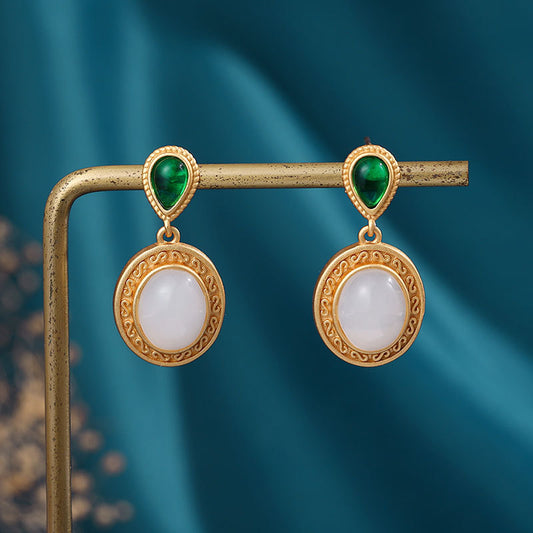 Elegant Gold Earring for Every Occasion