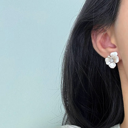 Elegant Earring for Every Occasion
