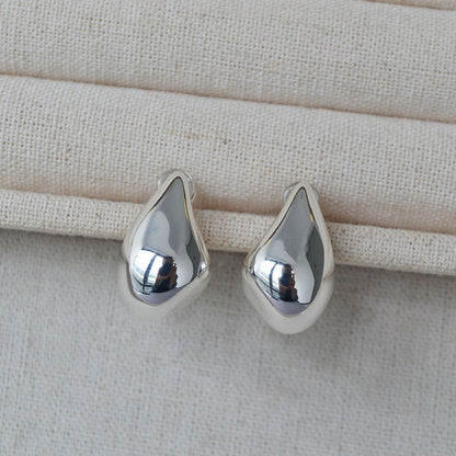 Elegant Gold Earring for Every Occasion