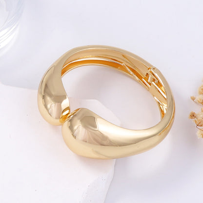 Beautiful Bracelet with Unique Style