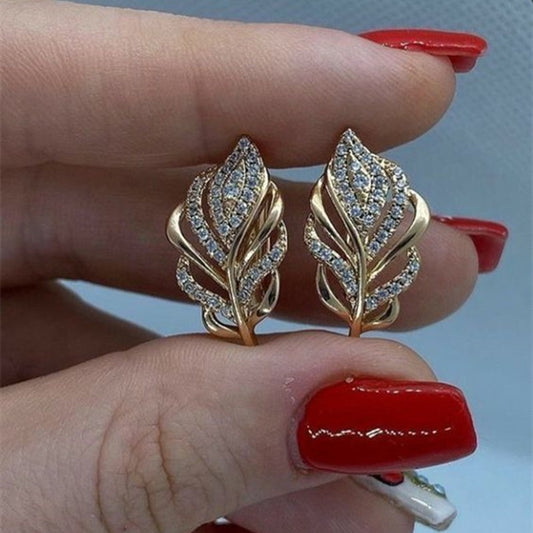 Charming Earring for Any Occasion
