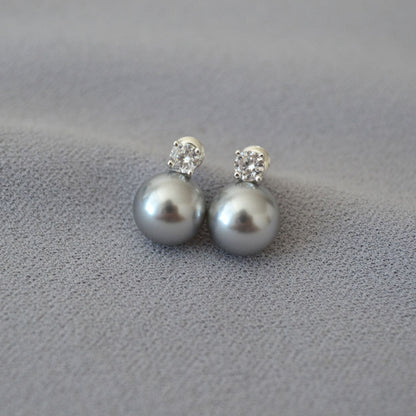 Romantic Silver Earring for Special Moments