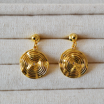 Stunning Gold Earring for Daily Wear