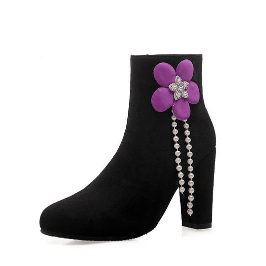 Graceful Orthopedic Boots for Modern Look