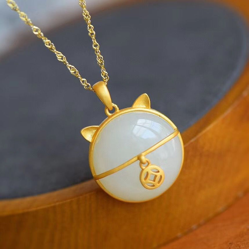 Beautiful Silver Necklace with Unique Style