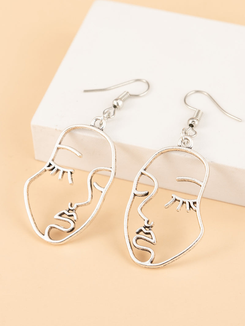 Charming Earring for Any Occasion
