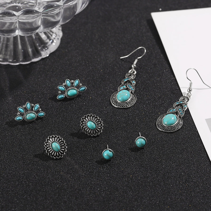 Beautiful Set with Unique Style