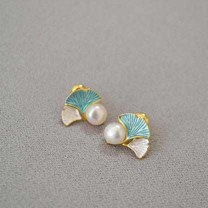 Elegant Gold Earring for Every Occasion