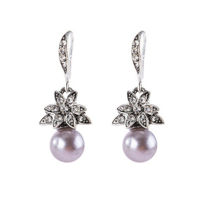 Classic Pearl Earring with Timeless Appeal