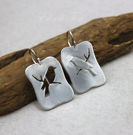 Charming Earring for Any Occasion