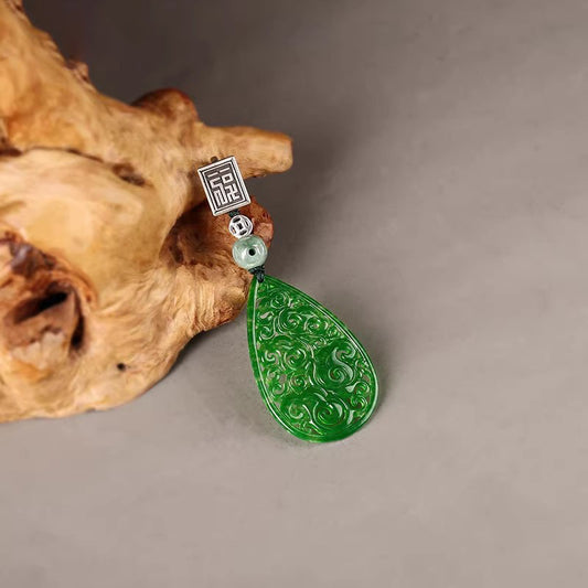 Beautiful Silver Pendant with Unique Style