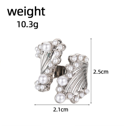 Classic Pearl Ring with Timeless Appeal