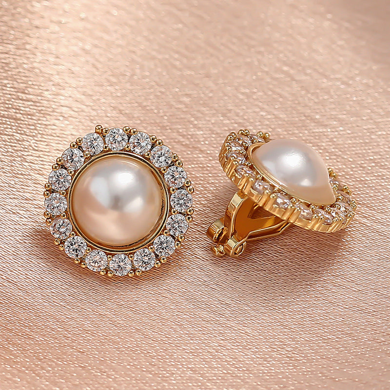 Stunning Gold Earring for Daily Wear