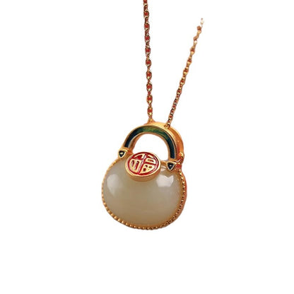 Romantic Gold Necklace for Special Moments