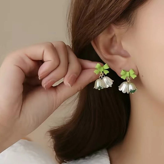 Charming Earring for Any Occasion