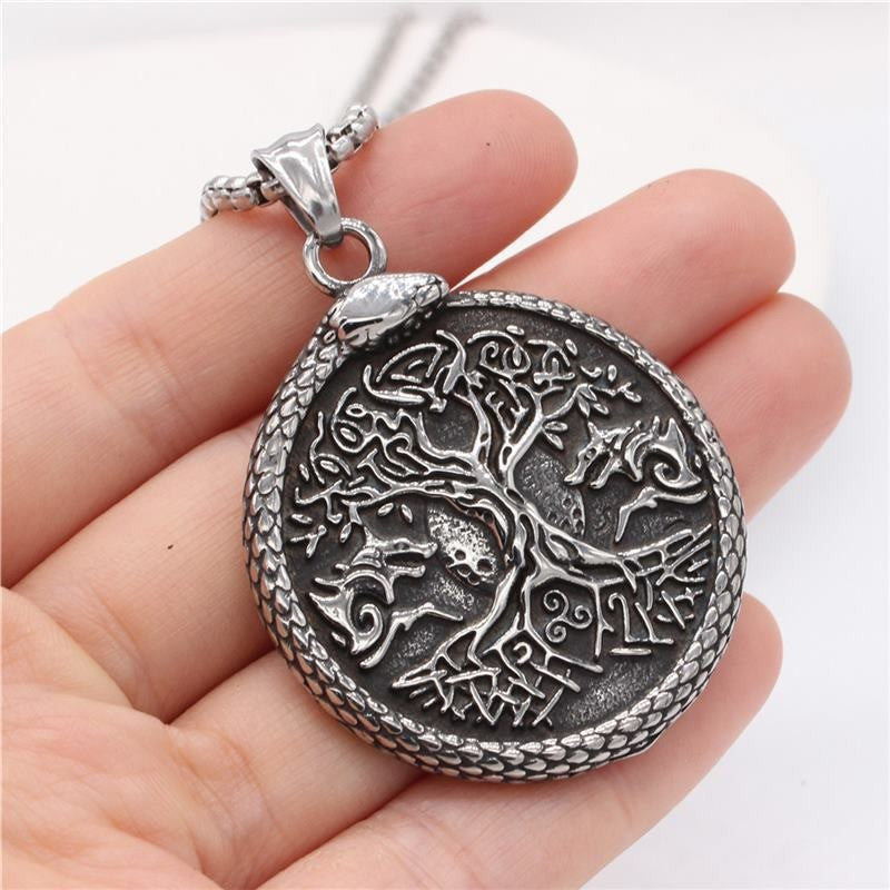Classic Necklace with Timeless Appeal
